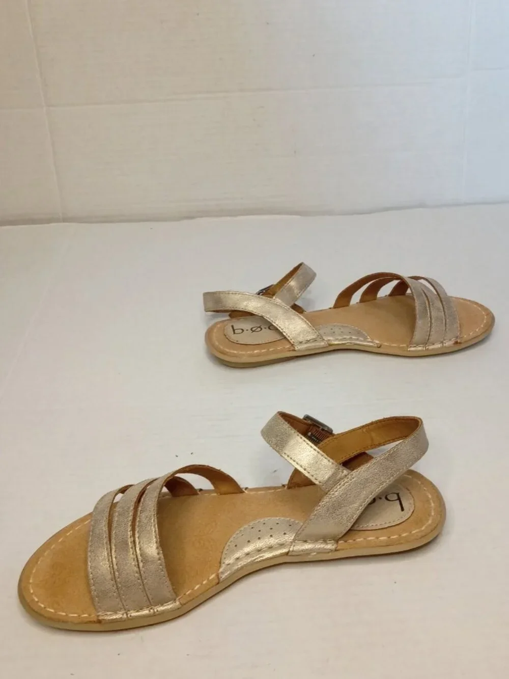 b.o.c. Halida Silver Metallic Strappy Flat Sandals Women's Size 7M